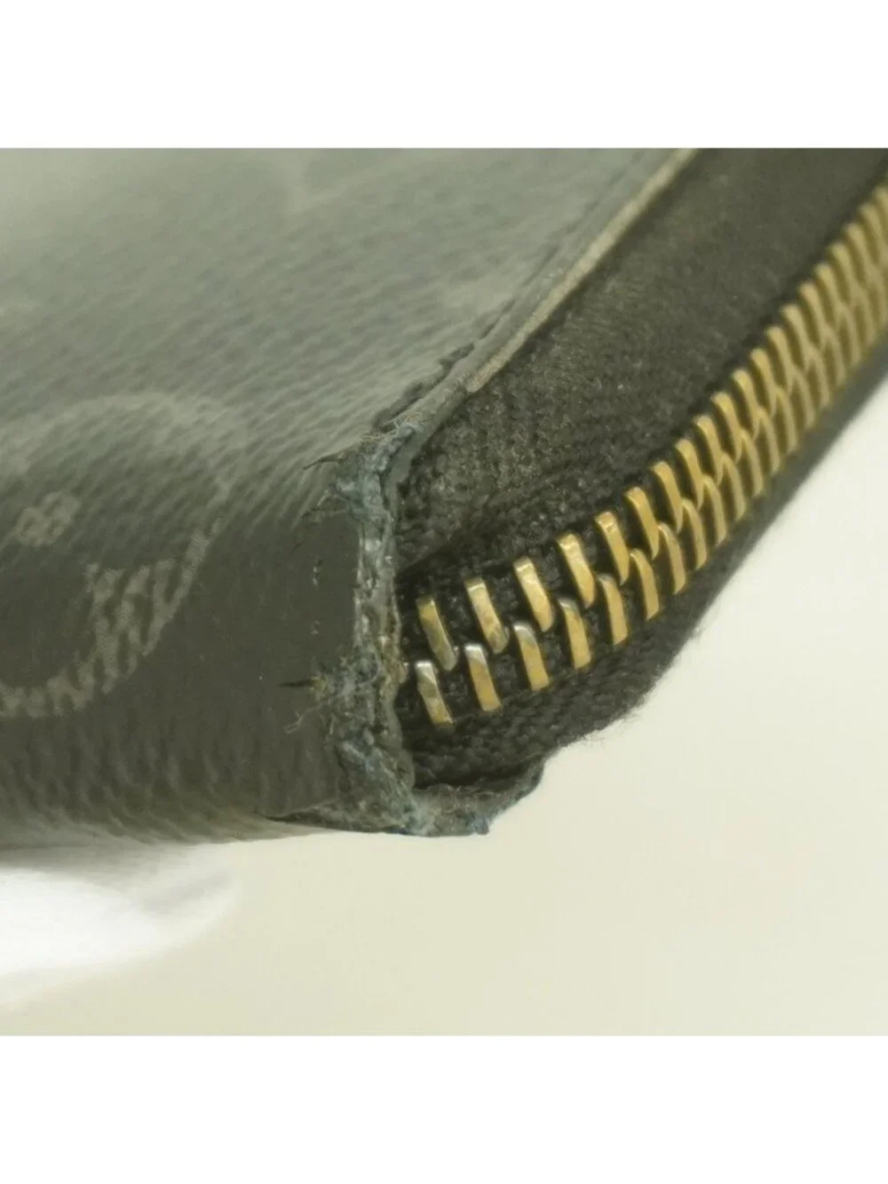 Louis Vuitton Wallet Monogram Eclipse Zippy Vertical Black
